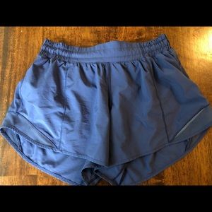 Lululemon size 6 hotty hot shorts
